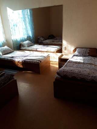 Хостелы Hostel Niagara Никополь Односпальная кровать в общем номере с 4 кроватями-2